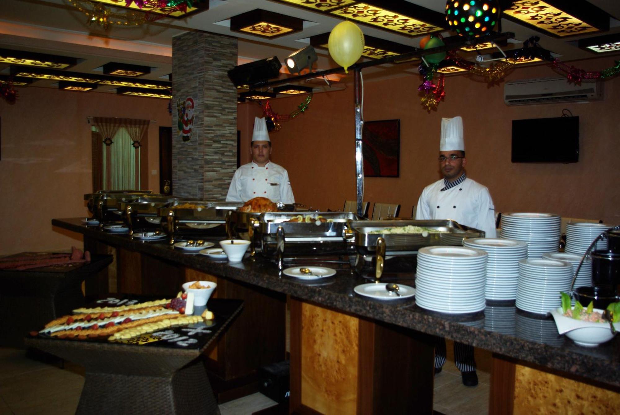 Seven Wonders Hotel Vádi Músza Kültér fotó