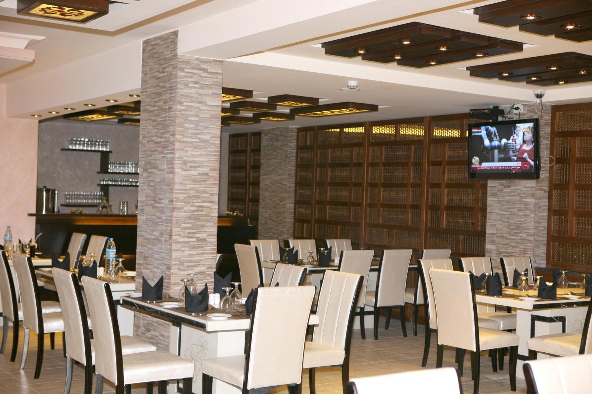 Seven Wonders Hotel Vádi Músza Kültér fotó
